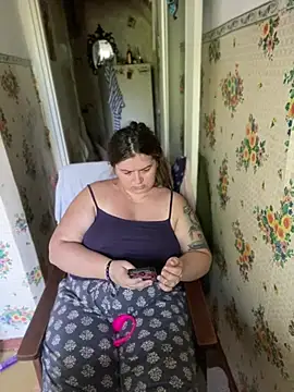 Snapshot of Nenssy555 chatting on July 15, 1:16 pm Nenssy555 online show from July 15, 1:16 pm