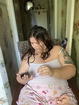 Snapshot of Nenssy555 chatting on July 16, 2:56 pm Nenssy555 online show from July 16, 2:56 pm