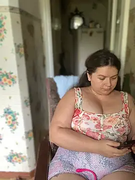 Snapshot of Nenssy555 chatting on July 25, 2:25 pm Nenssy555 online show from July 25, 2:25 pm