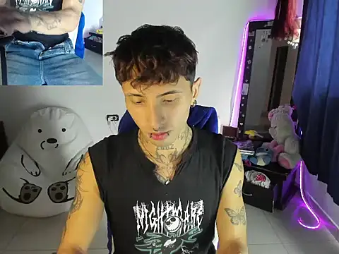 Wall ee- online show from March 10, 7:41 pm