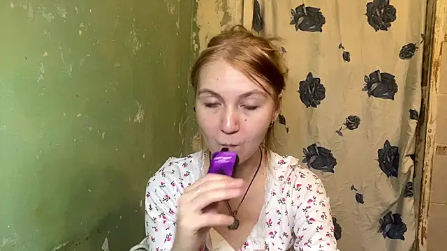 Lollybomb online show from May 5, 9:23 pm