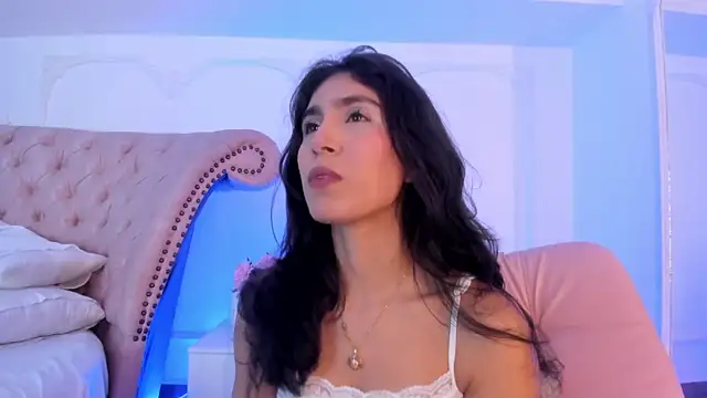 LucianaBlanco  online show from April 5, 3:20 pm