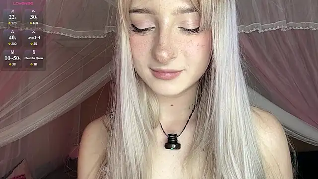 Snapshot of OnlyEva1 chatting on June 3, 9:01 am OnlyEva1 online show from June 3, 9:01 am
