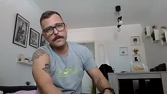 yanick931 online show from May 14, 2:13 pm