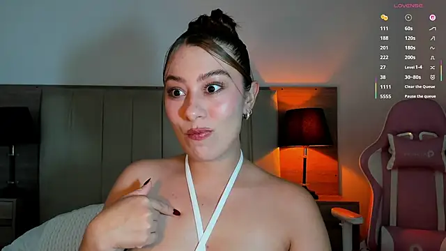 alejarosee online show from June 15, 1:52 am