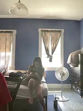 Snapshot of urfavgamergurl chatting on June 20, 4:43 pm urfavgamergurl online show from June 20, 4:43 pm