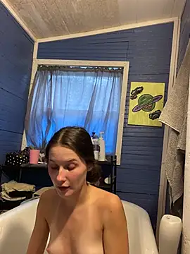 Snapshot of urfavgamergurl chatting on June 25, 10:03 pm urfavgamergurl online show from June 25, 10:03 pm