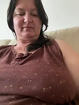 Snapshot of MirkaMag chatting on March 12, 6:30 am MirkaMag online show from March 12, 6:30 am