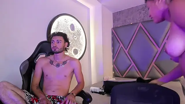 Wolf Kitty online show from April 1, 1:41 pm