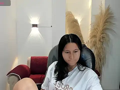 Snapshot of isabella_grace18 chatting on May 23, 6:07 am isabella grace18 online show from May 23, 6:07 am