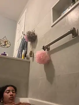 Snapshot of LatinaLoka chatting on March 12, 3:34 am LatinaLoka online show from March 12, 3:34 am