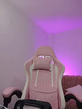 miss  madison online show from April 21, 8:23 pm