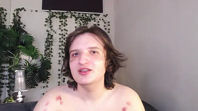 delalex online show from March 15, 8:26 pm