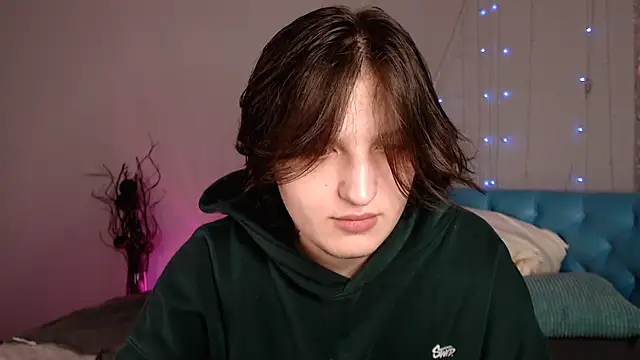 delalex online show from March 25, 10:05 pm