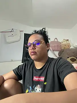 Snapshot of tokio_angel chatting on March 13, 11:44 pm tokio angel online show from March 13, 11:44 pm