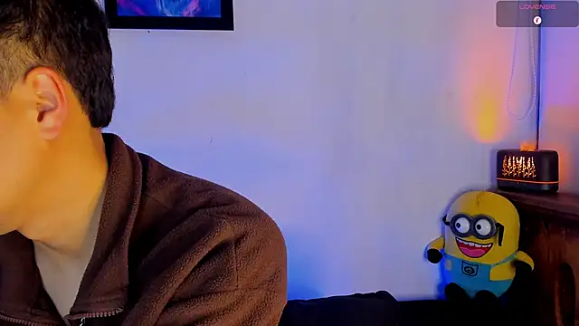 Lee Colee online show from April 2, 1:25 am