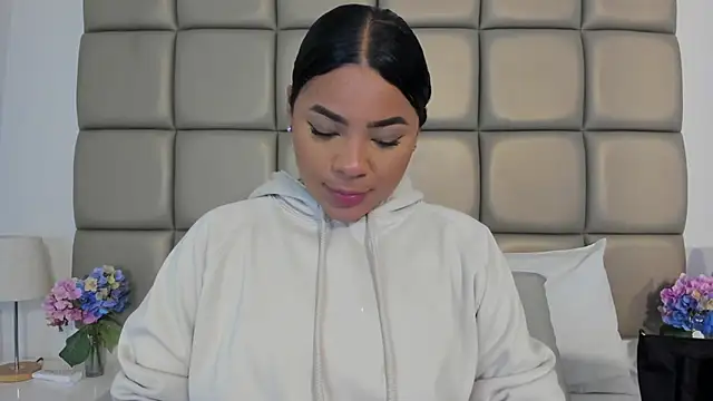 lilly williamss online show from June 10, 3:29 am
