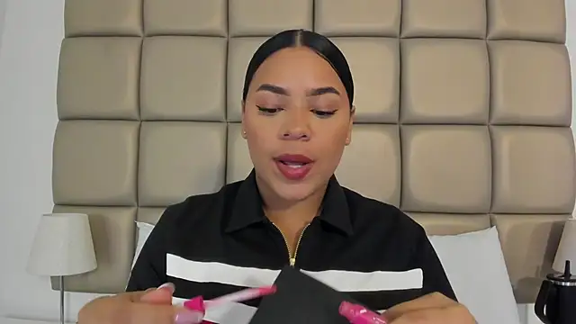 lilly williamss online show from June 11, 3:59 am