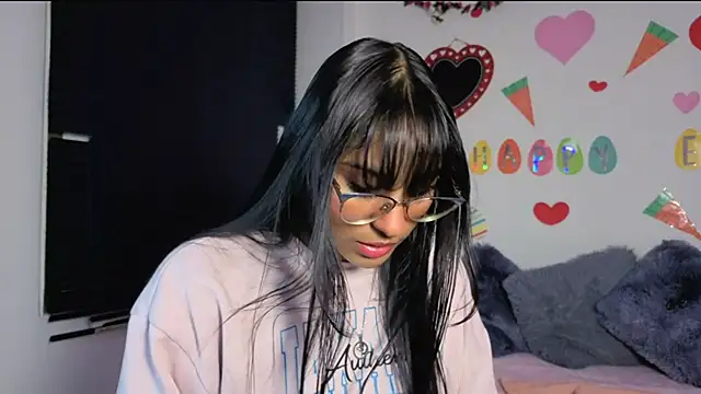 PaulaCutexs online show from April 19, 4:12 am