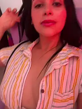 leila moretti online show from March 26, 4:01 pm