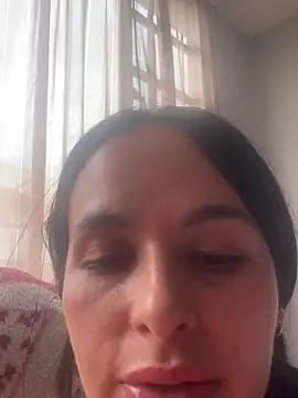 leila moretti online show from May 13, 4:37 pm