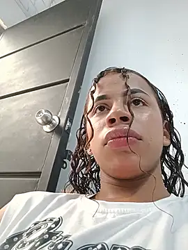 Snapshot of Dirty_Salome2 chatting on July 11, 9:38 pm Dirty Salome2 online show from July 11, 9:38 pm