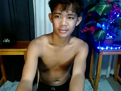 Snapshot of boynextdoorjosh chatting on June 12, 7:29 am boynextdoorjosh online show from June 12, 7:29 am