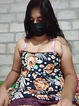 Snapshot of SLNISHU chatting on June 8, 8:31 pm SLNISHU online show from June 8, 8:31 pm