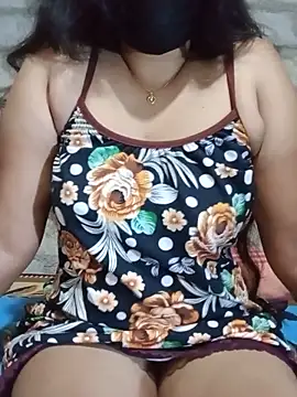 Snapshot of SLNISHU chatting on June 13, 8:07 pm SLNISHU online show from June 13, 8:07 pm