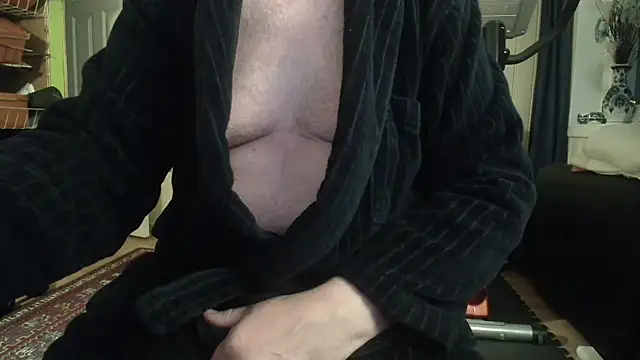 Snapshot of Buggemann chatting on May 9, 2:06 am Buggemann online show from May 9, 2:06 am