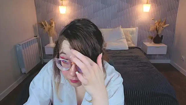 Snapshot of Aleks-caster chatting on April 24, 1:19 am Aleks-caster online show from April 24, 1:19 am