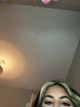 Snapshot of Sophialacex chatting on March 13, 1:29 pm Sophialacex online show from March 13, 1:29 pm