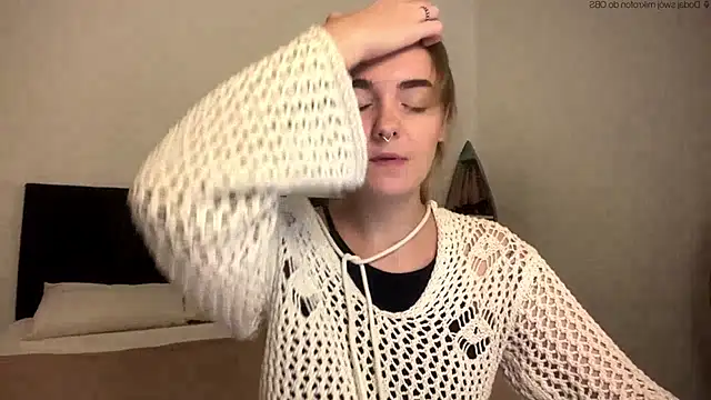 RoxyWet online show from April 29, 1:37 pm