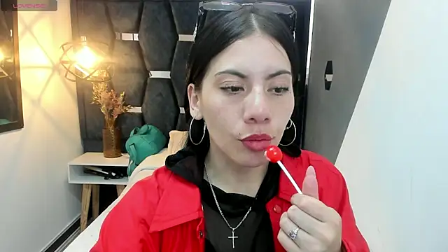 Snapshot of Abril_Fox__ chatting on May 19, 6:58 pm Abril Fox online show from May 19, 6:58 pm