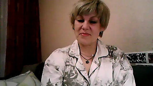 Snapshot of TatkaYang chatting on May 4, 7:32 pm TatkaYang online show from May 4, 7:32 pm