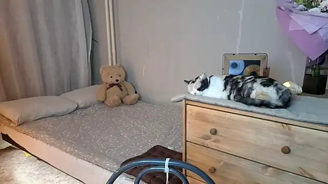 MiaTemptress online show from April 22, 2:40 pm