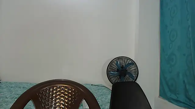 Snapshot of MichellDeLaTorre69 chatting on June 12, 10:41 pm MichellDeLaTorre69 online show from June 12, 10:41 pm