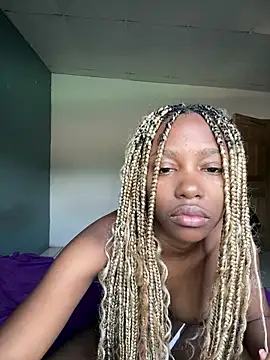 blackkPetitte online show from April 18, 1:48 pm