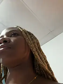 blackkPetitte online show from April 20, 11:28 pm