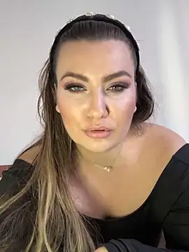 SweetCurvess online show from March 14, 12:32 pm