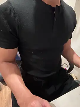 ZhangQing95 online show from March 13, 12:01 pm