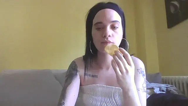 Snapshot of anastasia-evans chatting on April 22, 12:28 pm anastasia-evans online show from April 22, 12:28 pm