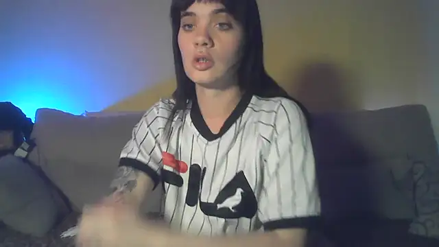 Snapshot of anastasia-evans chatting on May 10, 11:32 pm anastasia-evans online show from May 10, 11:32 pm