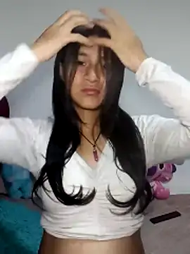 Snapshot of KarolaMendez chatting on June 14, 1:25 am KarolaMendez online show from June 14, 1:25 am