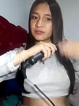 Snapshot of KarolaMendez chatting on June 16, 12:13 am KarolaMendez online show from June 16, 12:13 am