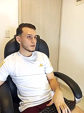 TommyYoung77 online show from March 13, 4:52 am