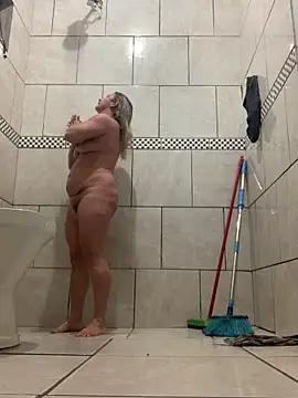 Snapshot of lolitaloirasex chatting on March 13, 9:27 am lolitaloirasex online show from March 13, 9:27 am