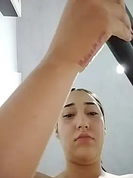 isabellaHill2 online show from March 19, 4:05 am