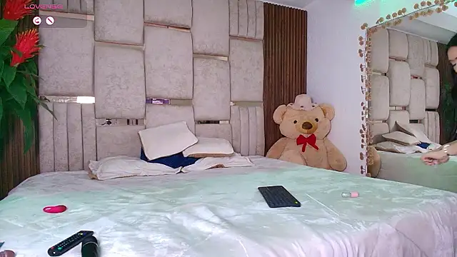 Zoe- -din online show from March 18, 2:58 am