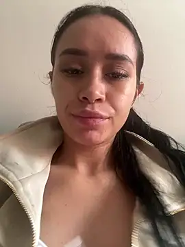 Zoe- -din online show from March 25, 6:47 pm